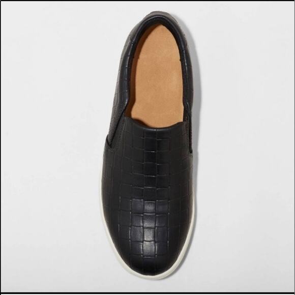 FAUX LEATHER QUILTED SNEAKER Mens Size 10 Universal Thread flat slip on unisex - Picture 5 of 5